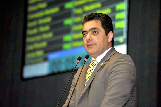 Deputado Abdala Fraxe destaca 19 anos de implementação do Plano Real