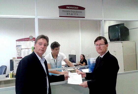 Deputados ingressam com representação junto ao MPF-AM contra aumento da tarifa de energia elétrica
