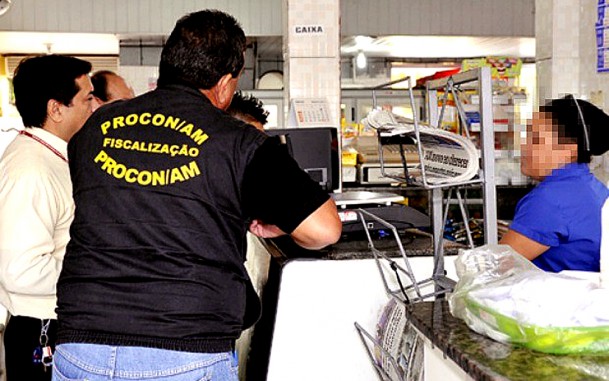 CDC/Aleam e Procon fiscalizam bancos que não obedecem Leis da Fila e dos Biombos no município de Itacoatiara