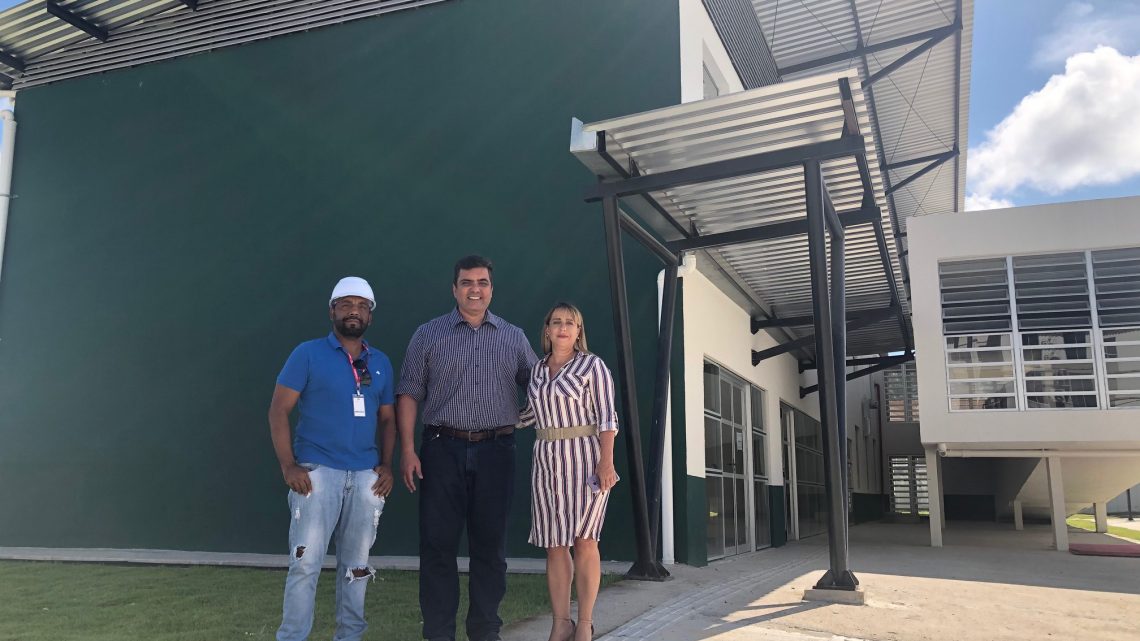 Deputado Abdala Fraxe visita obras no Bem Viver Total Ville