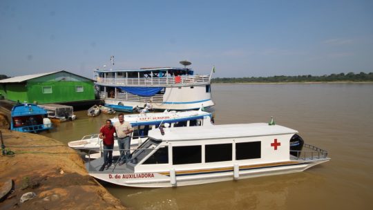 Deputado Abdala Fraxe participa da entrega de uma ‘ambulancha’ para o Distrito de Auxiliadora, em Humaitá