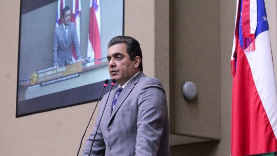 Deputado Abdala Fraxe anuncia que Cosama fará investimentos na rede de distribuição de água em Tonantins