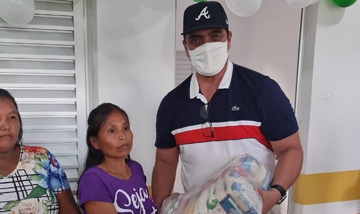 Deputado Abdala Fraxe participa da entrega de escolas e cestas básicas em São Paulo de Olivença