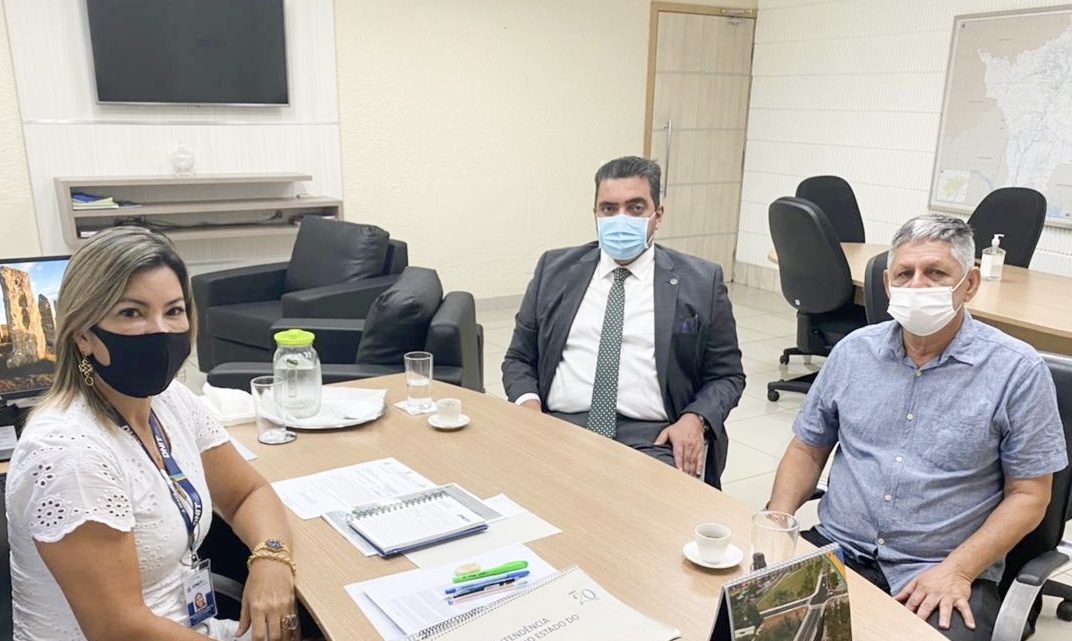 Deputado Abdala Fraxe vai ao Dnit/AM buscar soluções para o porto de São Paulo de Olivença e trecho da reserva indígena na BR-174